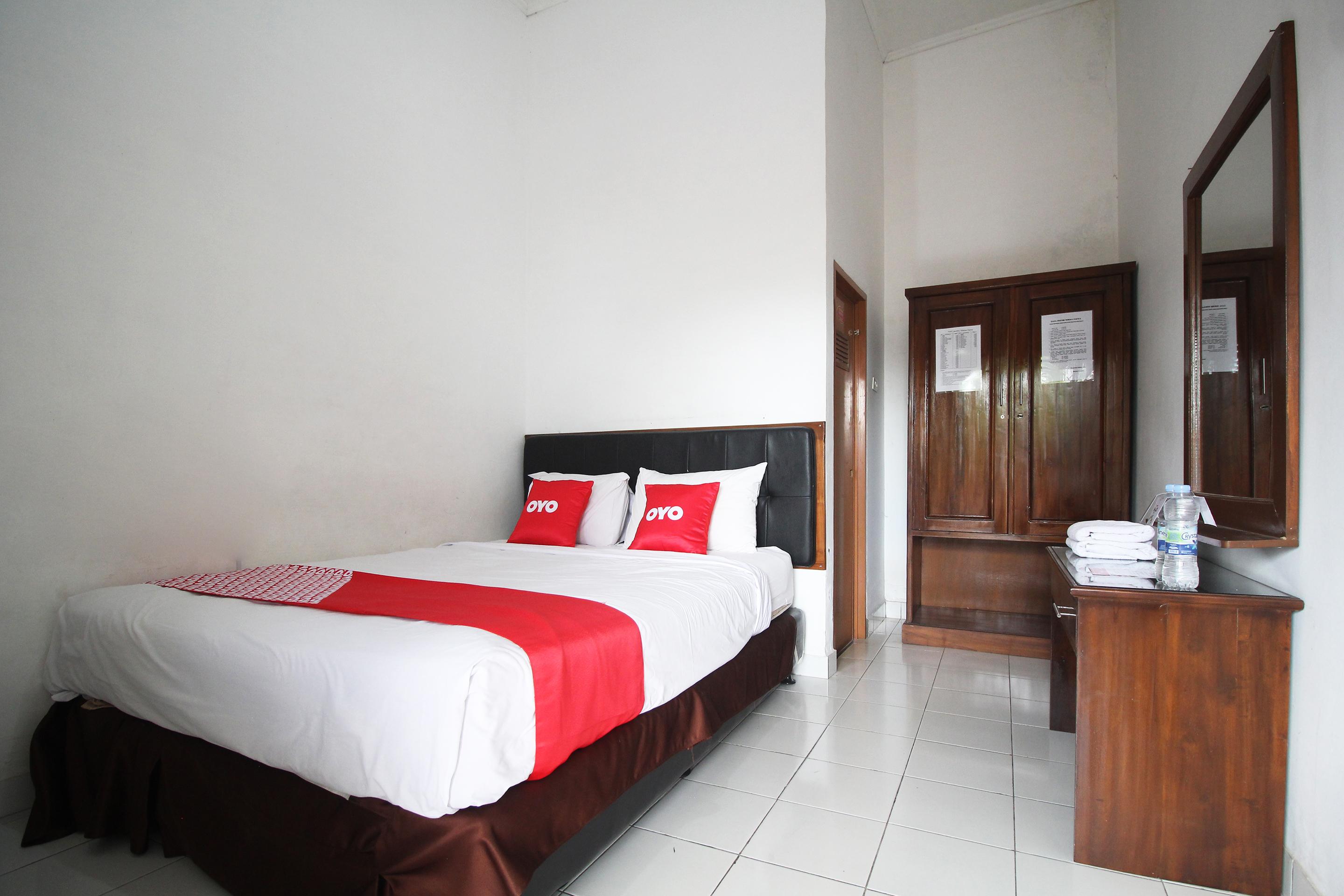 Oyo 2014 Wisma Zahra Bandar Lampung Bagian luar foto