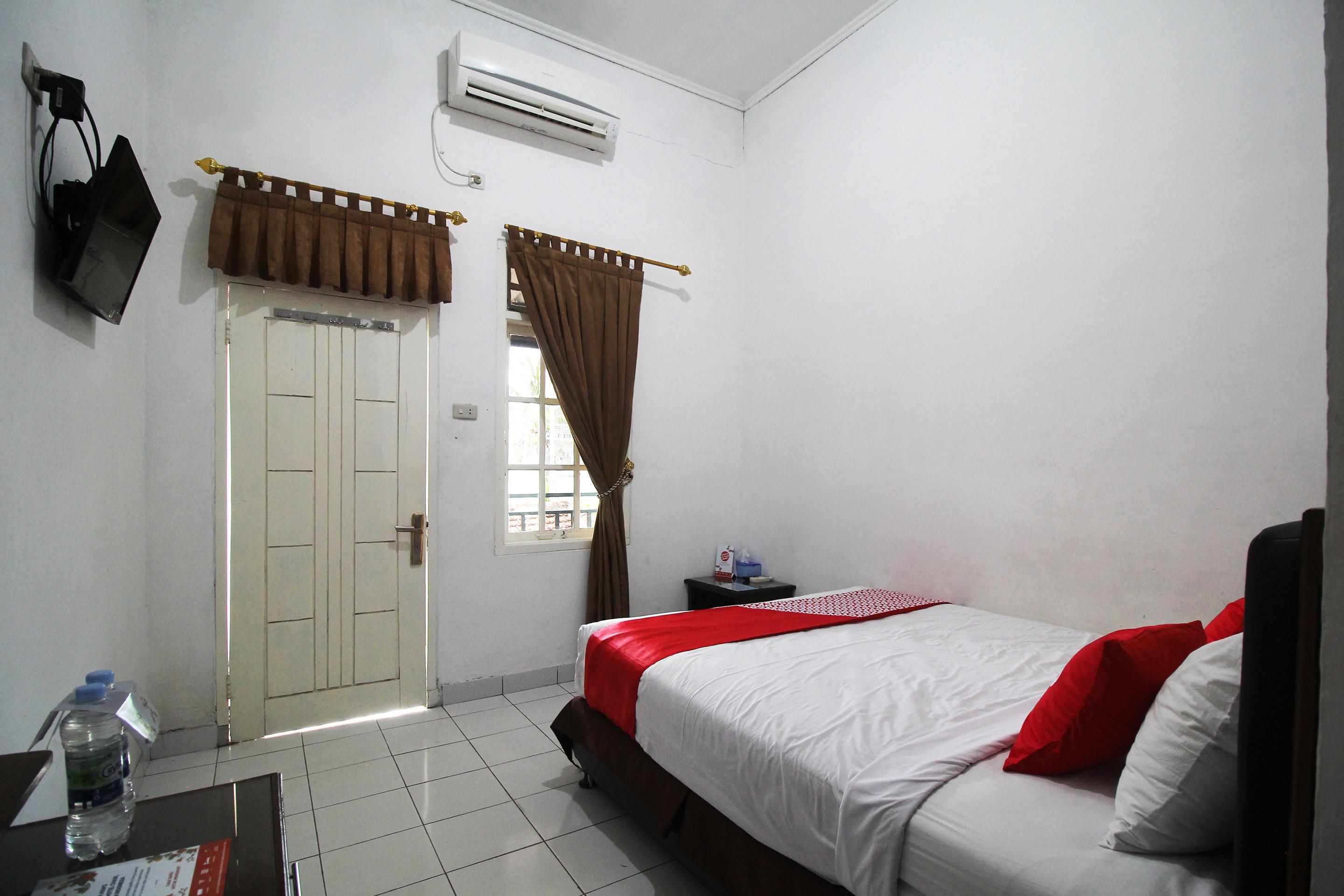 Oyo 2014 Wisma Zahra Bandar Lampung Bagian luar foto