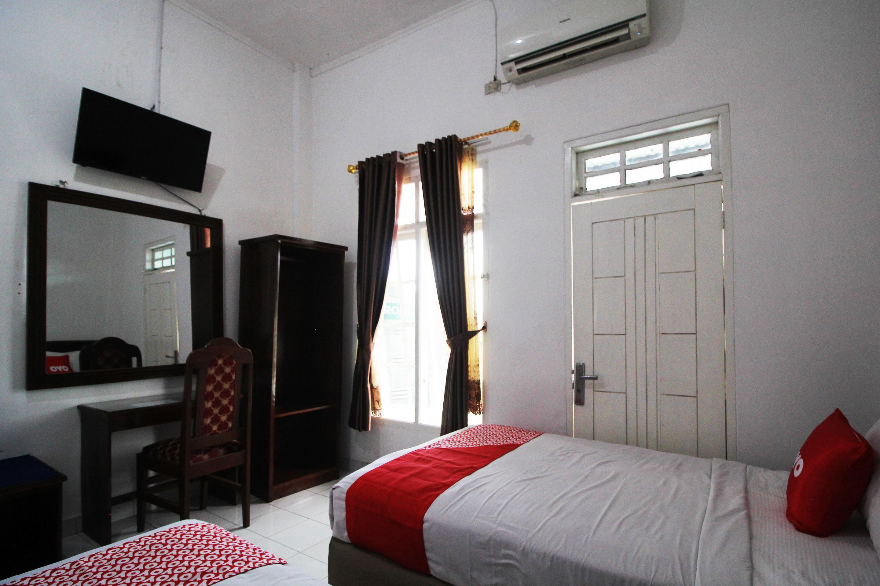 Oyo 2014 Wisma Zahra Bandar Lampung Bagian luar foto