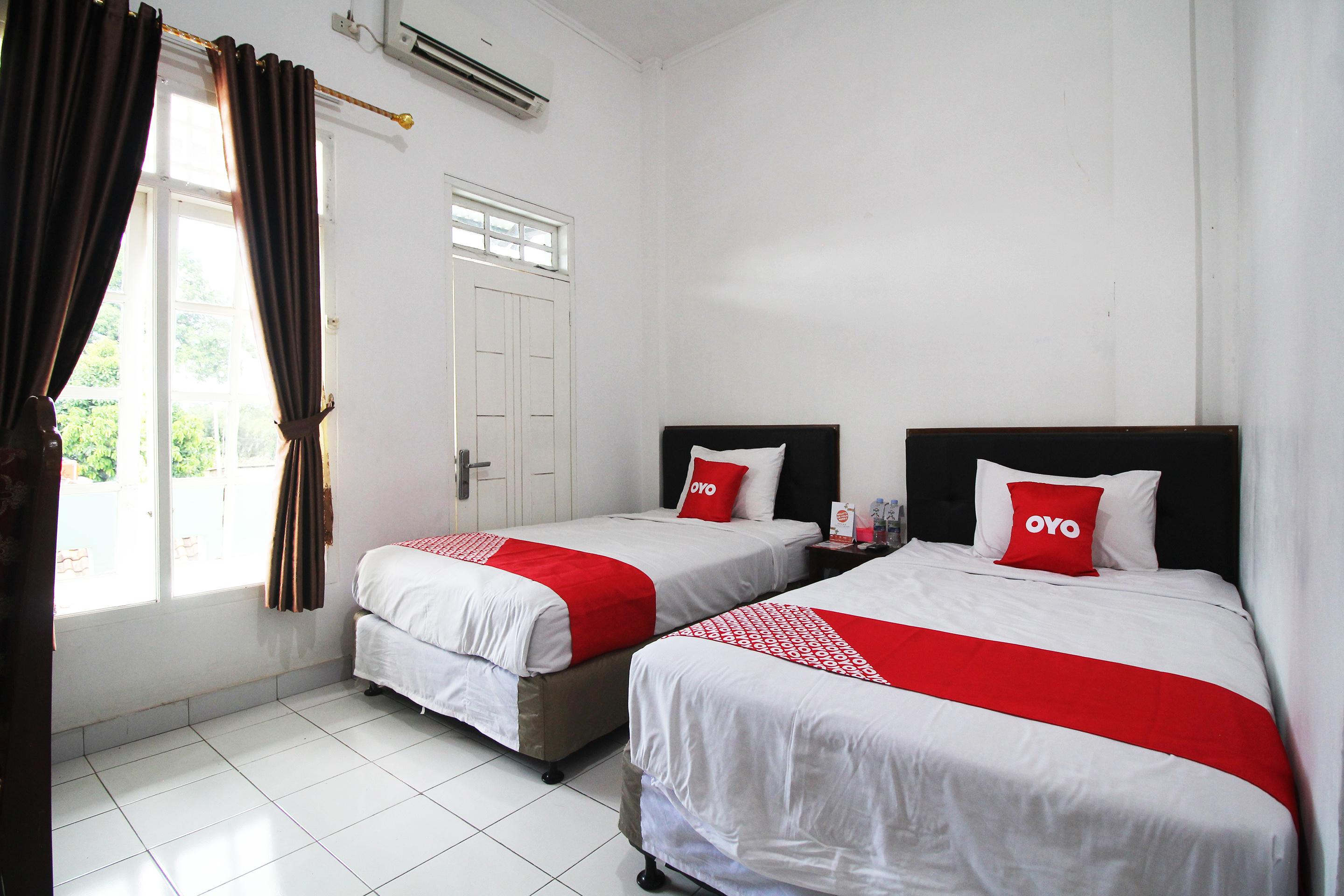 Oyo 2014 Wisma Zahra Bandar Lampung Bagian luar foto