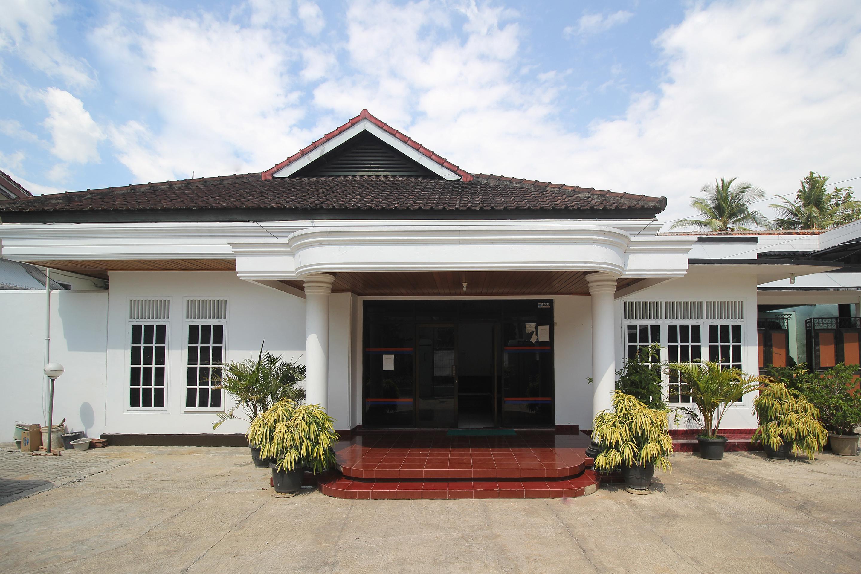 Oyo 2014 Wisma Zahra Bandar Lampung Bagian luar foto
